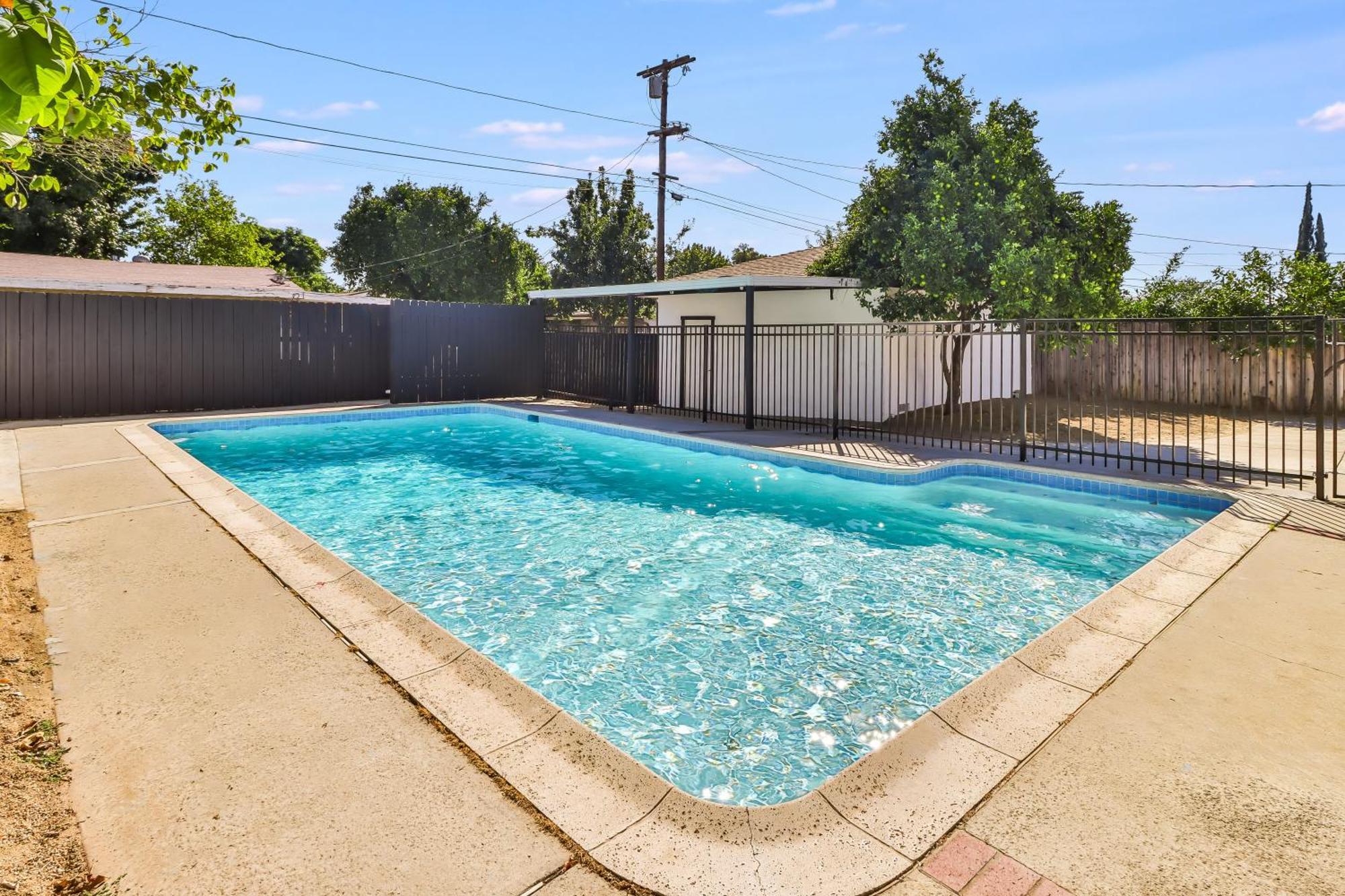 Truly Immaculate Pool Sfv Los Angeles